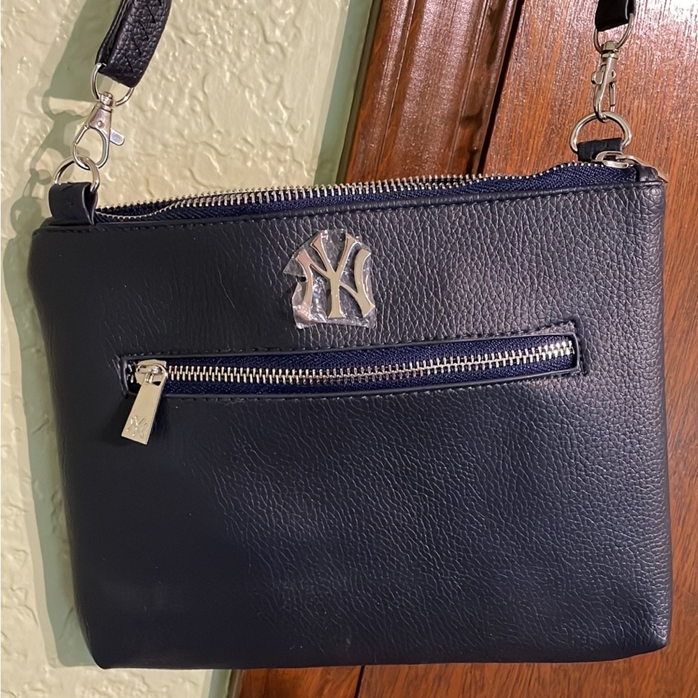 New York Yankees Mother's Day 2022 Yankee Stadium Giveaway Purse/Handbag